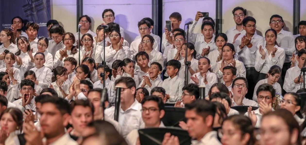 Invitan a niños y adolescentes a formar parte de la Orquesta y Coro Esperanza Azteca