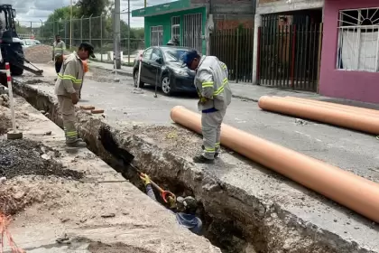 MIAA rehabilita red de alcantarillado en el Fidel Velázquez