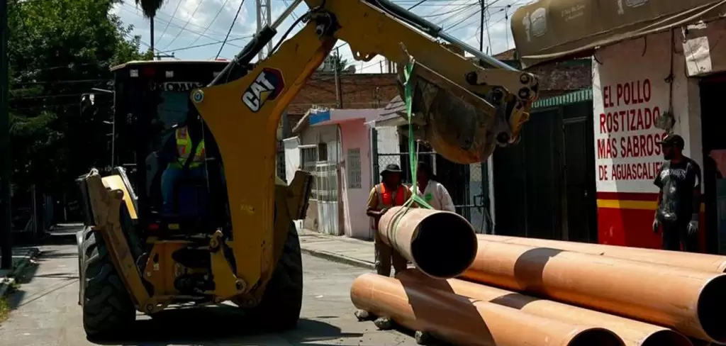 Emergencia sanitaria resuelta en el sur: Municipio de Aguascalientes sustituye alcantarillado colapsado en Pilar Blanco