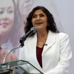 La senadora Nora Ruvalcaba durante su informe de actividades en el Centro de Convenciones Isla San Marcos. Foto: JLMNoticias / Salvador Ramírez.