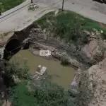 Uno de los más recordados socavones en la historia reciente de Aguascalientes: El de Ojo de Agua. Así luce este 27 de junio. Foto: JLMNoticias / Diego Cárdenas.