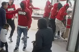 “Llegaron disparando y se llevaron todo”: Dueño de joyería al norte de la ciudad narra a detalle el robo