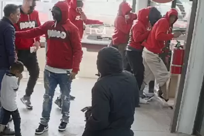 “Llegaron disparando y se llevaron todo”: Dueño de joyería al norte de la ciudad narra a detalle el robo