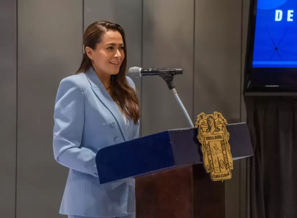 Gobernadora Tere Jiménez // Foto de Diego Cárdenas y Oliver Rivera