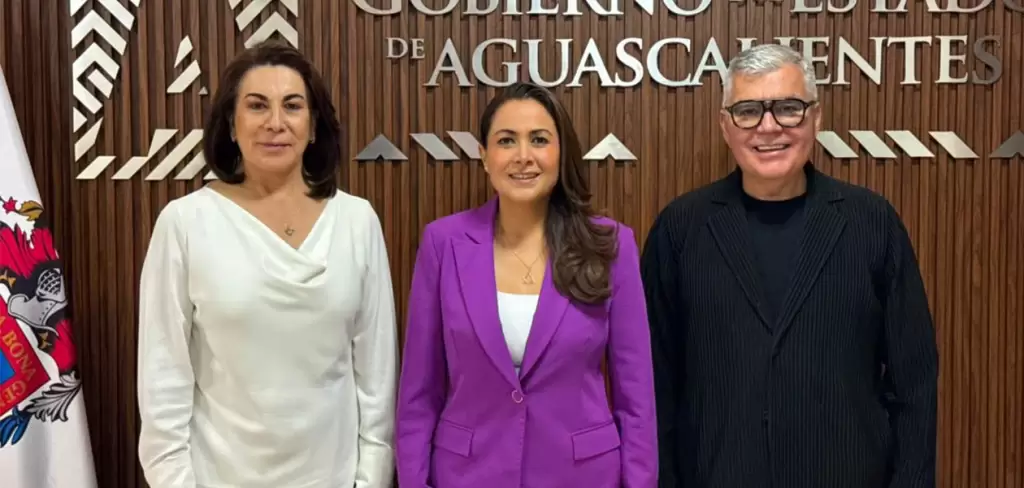 Tere Jiménez asegura 100 mil becas en Aguascalientes