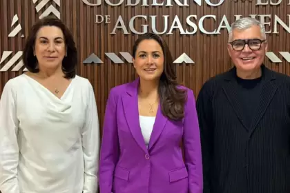 Tere Jiménez asegura 100 mil becas en Aguascalientes