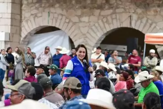 Tere Jiménez entrega insumos agrícolas a 2 mil productores de temporal enAguascalientes