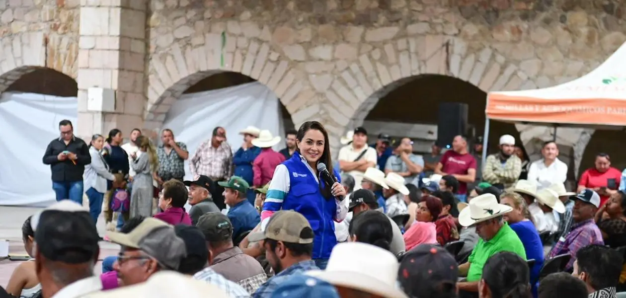 Tere Jiménez entrega insumos agrícolas a 2 mil productores de temporal enAguascalientes