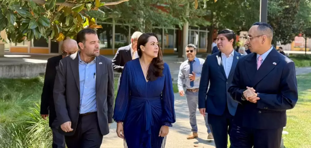 Tere Jiménez gestiona alianza en electromovilidad con la Universidad de California, Davis