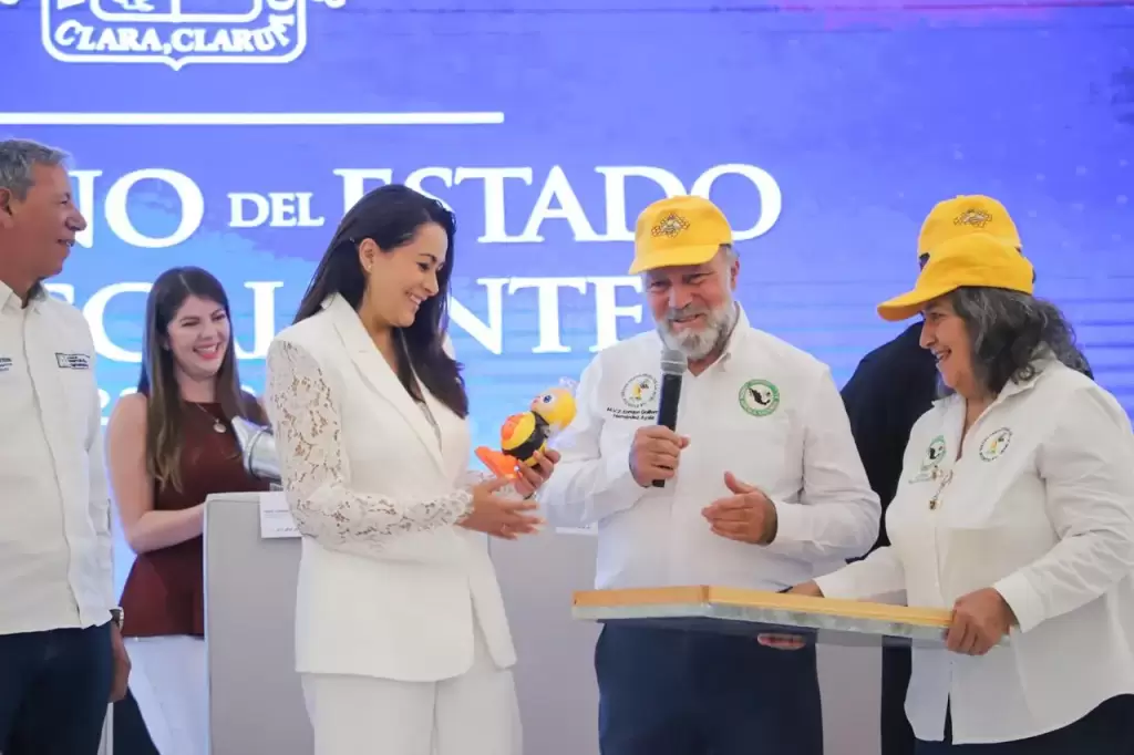 Tere Jiménez inaugura el Encuentro Apícola Nacional en Aguascalientes