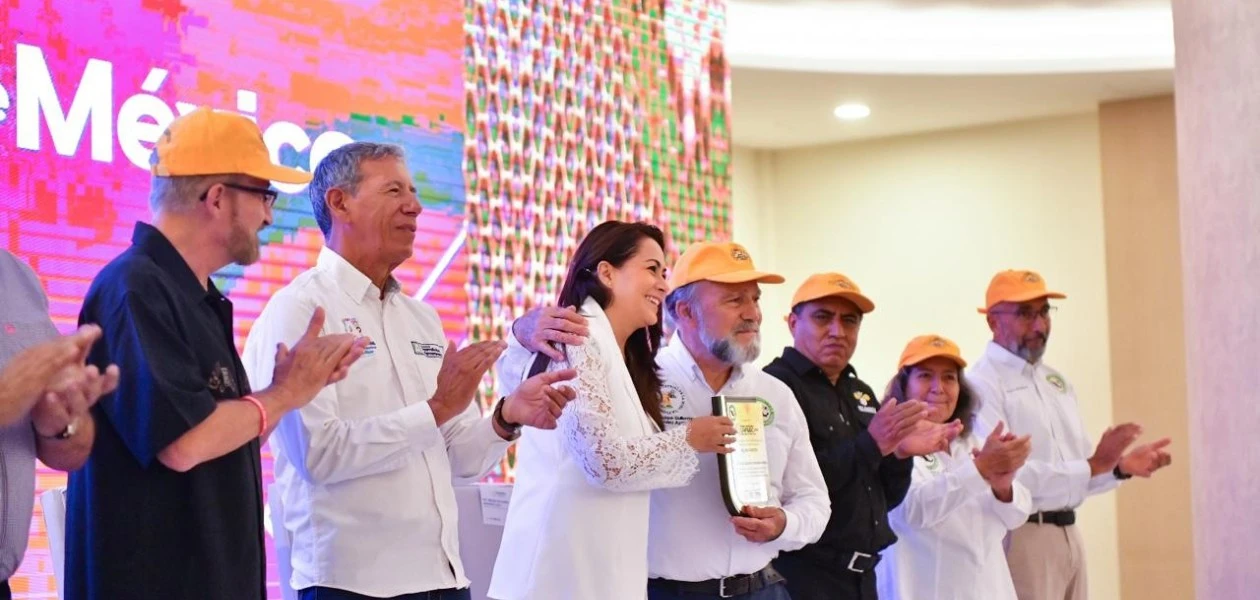 Tere Jiménez inaugura el Encuentro Apícola Nacional enAguascalientes