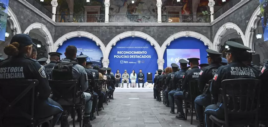 Tere Jiménez reconoce a policías por la seguridad de Aguascalientes