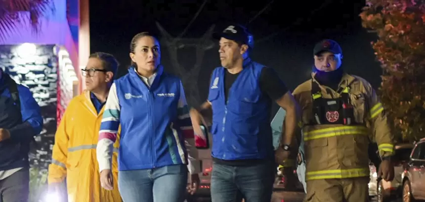 Tere Jiménez y Leo Montañez atienden afectaciones de lluvias