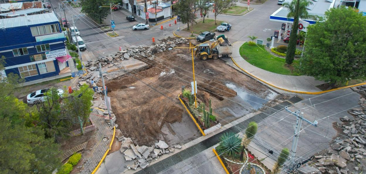 Tras lluvias rehabilitan Primer Anillo y José H Escobedo
