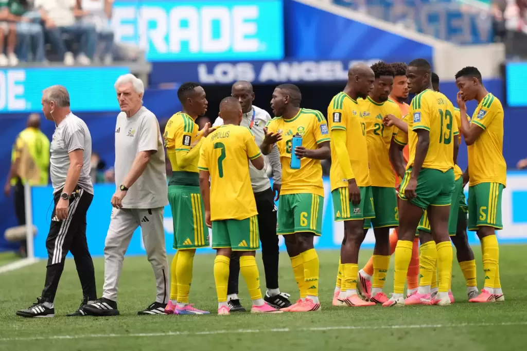 pausa de hidratación Sudáfrica vs. Canadá // Foto de EFE
