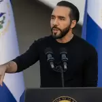 Bukele va por la reelección indefinida en El Salvador