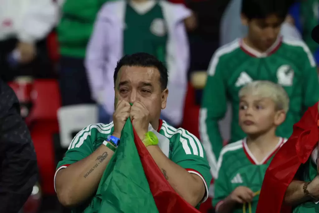 AFICIONADO CON BANDERA