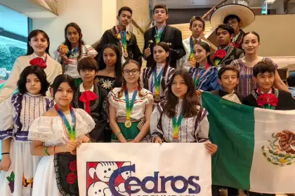 Aguascalientes hace historia con 21 medallas en la olimpiada mundial de matemáticas SIMOC 2026