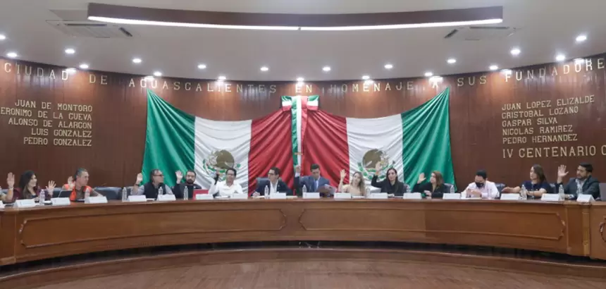 Sesión Extraordinaria del Cabildo de Aguascalientes. Aprobó la terminación anticipada del contrato de modernización del alumbrado público con MD Iluminación Nacional. Foto: JLMnoticias / Ayuntamiento Aguascalientes / Sala de Prensa.
