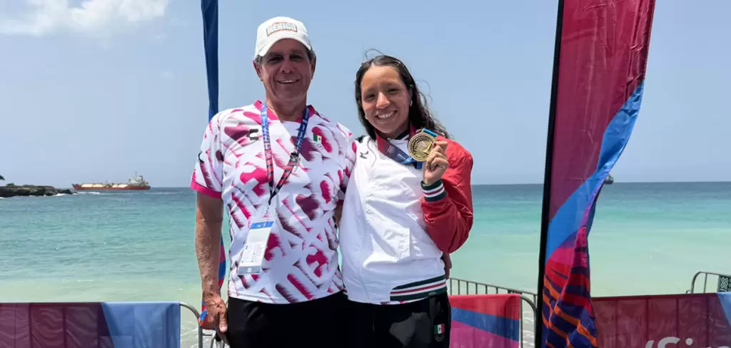 La nadadora de Aguascalientes, Dalia Moreno, conquistó oro y bronce en aguas abiertas en los Juegos Centroamericanos Santo Domingo 2026. Foto: JLMNoticias / Gobierno del Estado de Aguascalientes / Especial.