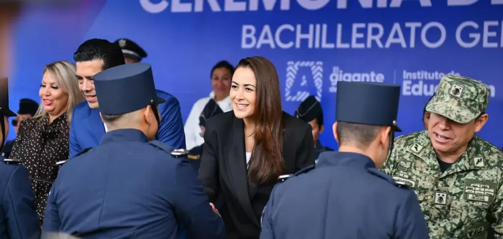 Egresan 230 jóvenes de Bachilleratos Militarizados en Aguascalientes