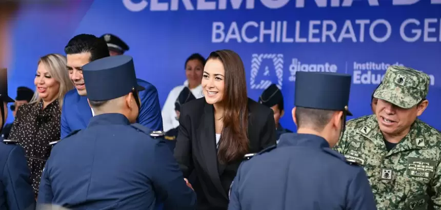 Egresan 230 jóvenes de Bachilleratos Militarizados en Aguascalientes