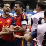 Jugadores de España celebran un gol este viernes, en un partido de cuartos de final del Mundial de la FIFA 2026 entre España y Bélgica en el estadio SoFi en Los Ángeles (Estados Unidos). España enfrentará a Francia en la Semifinal del Mundial 2026. Foto: JLMNoticias / EFE/ Lavandeira Jr.