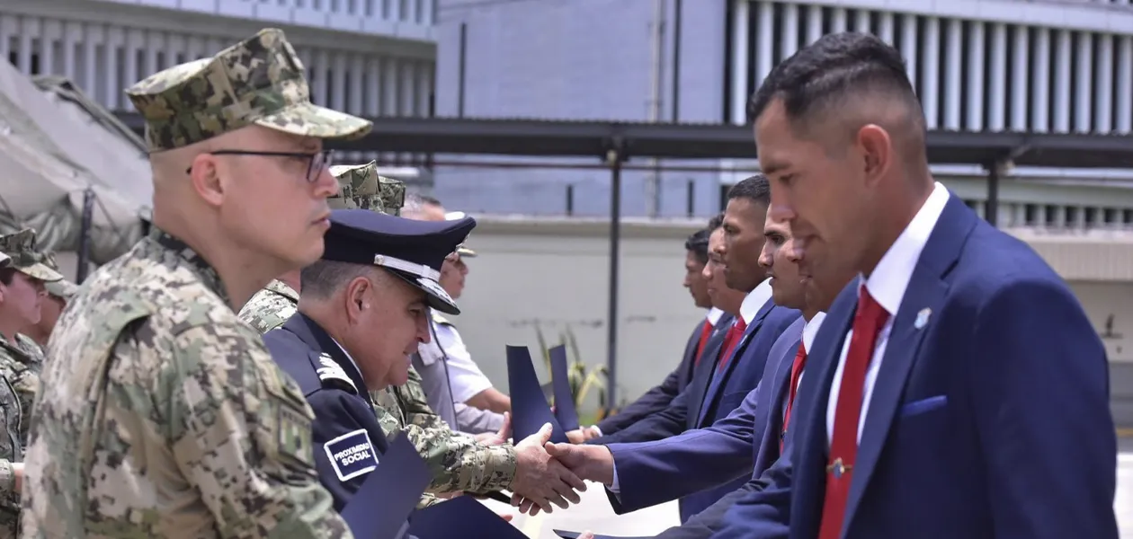 Gopes de Aguascalientes destacan en capacitación de la Marina