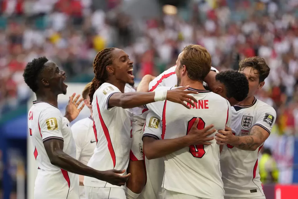 Inglaterra vence a Noruega