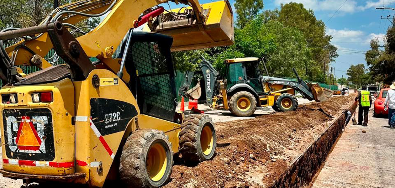 Trabajos de rehabilitación de tubería de agua potable en las colonias Constitución y Luis Ortega Douglas. Foto: JLMNoticias / Sala Prensa Municipio de Aguascalientes.