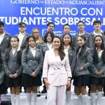 Tere Jiménez impulsa la excelencia académica de estudiantes de Aguascalientes