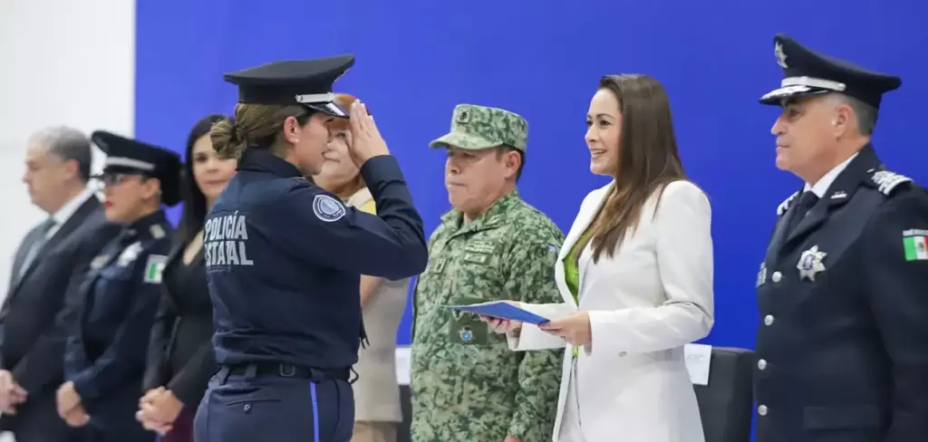 Tere Jiménez impulsa profesionalización de policías en Aguascalientes