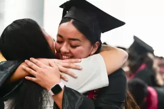 Tere Jiménez llama a nuevos docentes a transformar el futuro de Aguascalientes