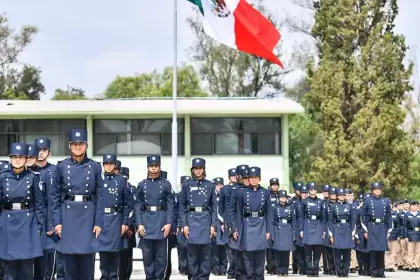 Tere Jiménez reconoce el esfuerzo de graduados de los Bachilleratos Militarizados