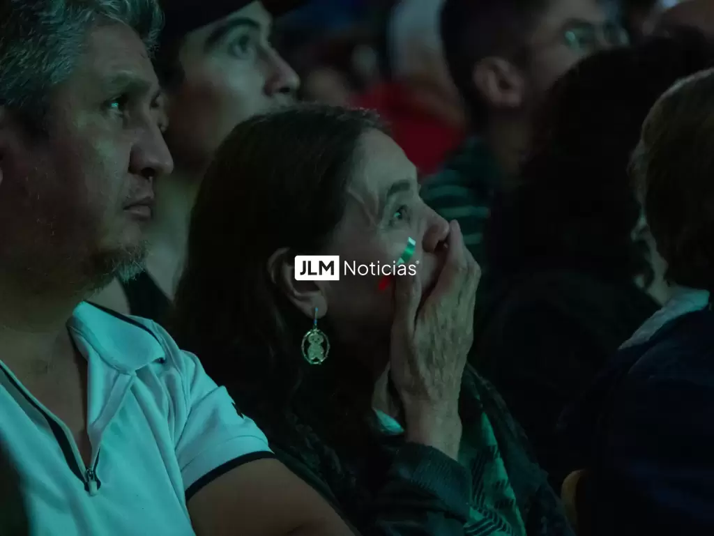 aficionada 2