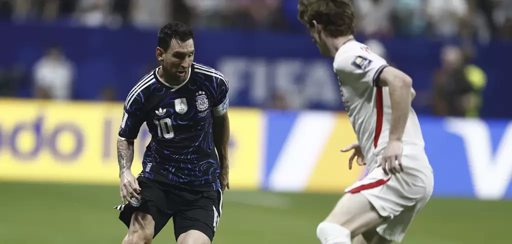Argentina remonta 2-1 a Inglaterra y clasifica a la Final del Mundial
