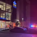 Lo asesinan y después abandonan su cuerpo frente al Hospital San Marcos