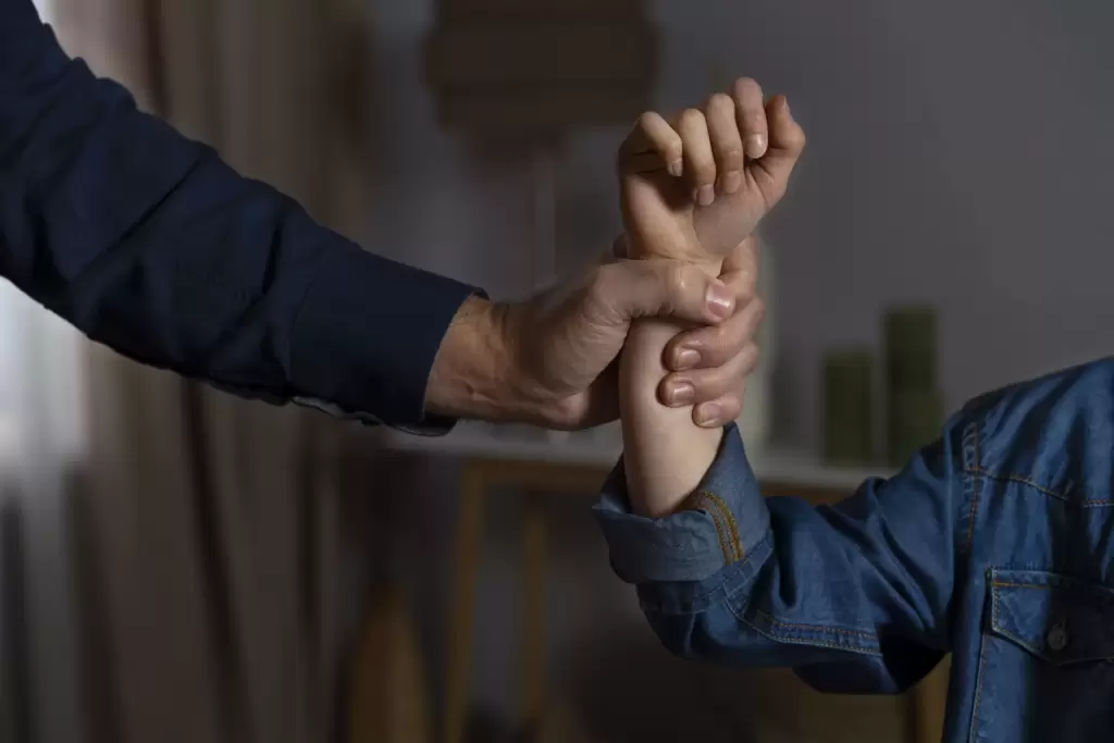 Prohibida la mano dura