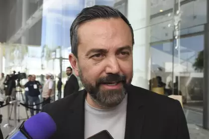 Arturo Ávila acusa “cortina de humo” tras choque con priista