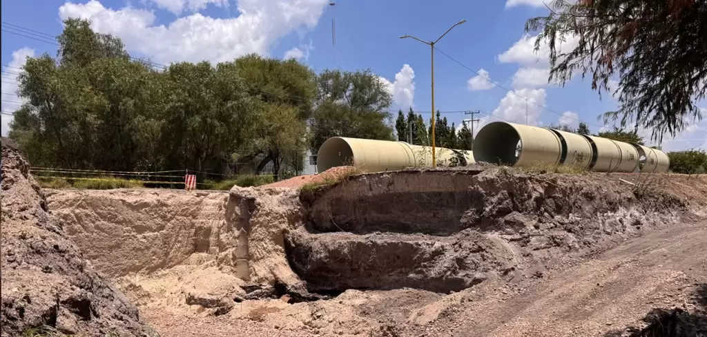 Avanza rehabilitación del colector pluvial en Juan Pablo II