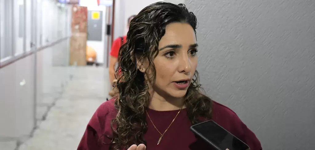 Morena propone justificar faltas escolares por dolores menstruales en Aguascalientes