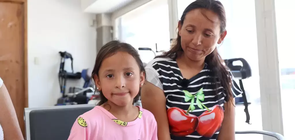 Nueva prótesis cambia la vida de María Guadalupe en Asientos