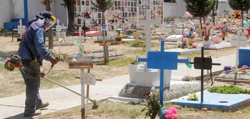 Panteones de Aguascalientes advierten que adeudos podrían terminar en exhumaciones y fosas comunes