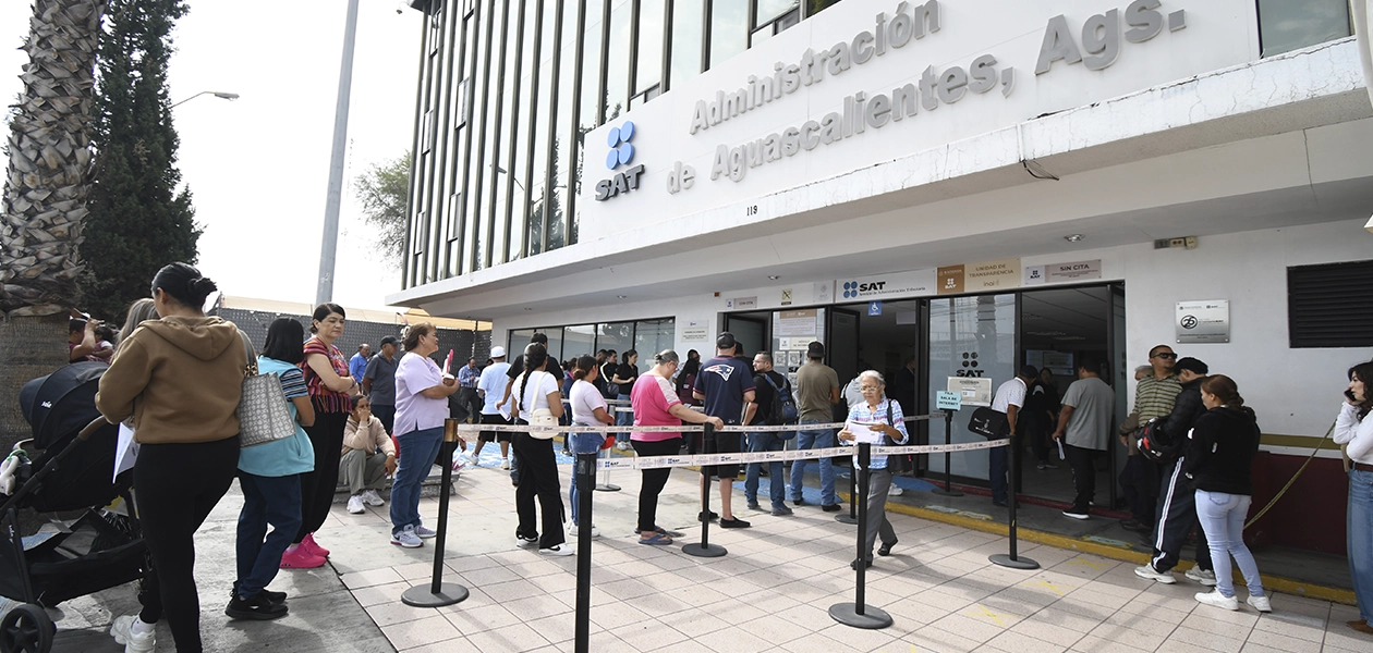 SAT ofrece reducir hasta 100% multas y recargos a contribuyentes con adeudos