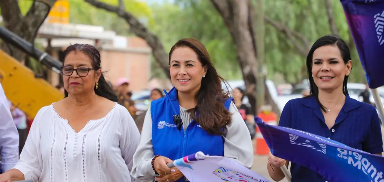 Tere Jiménez arranca obra en camino a Los Negritos