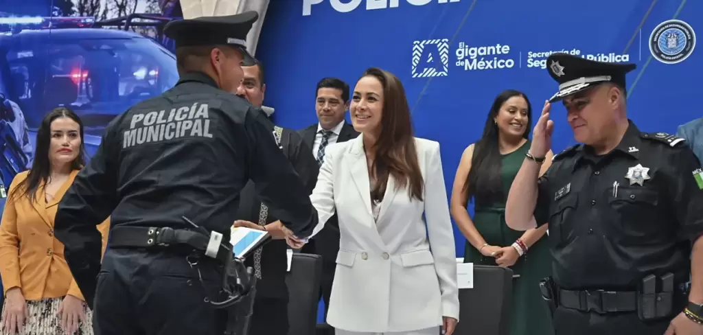Tere Jiménez reconoce labor de corporaciones de seguridad