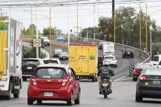 Velocidad al triple del límite; detectan conductores a 180 km:h en Segundo Anillo