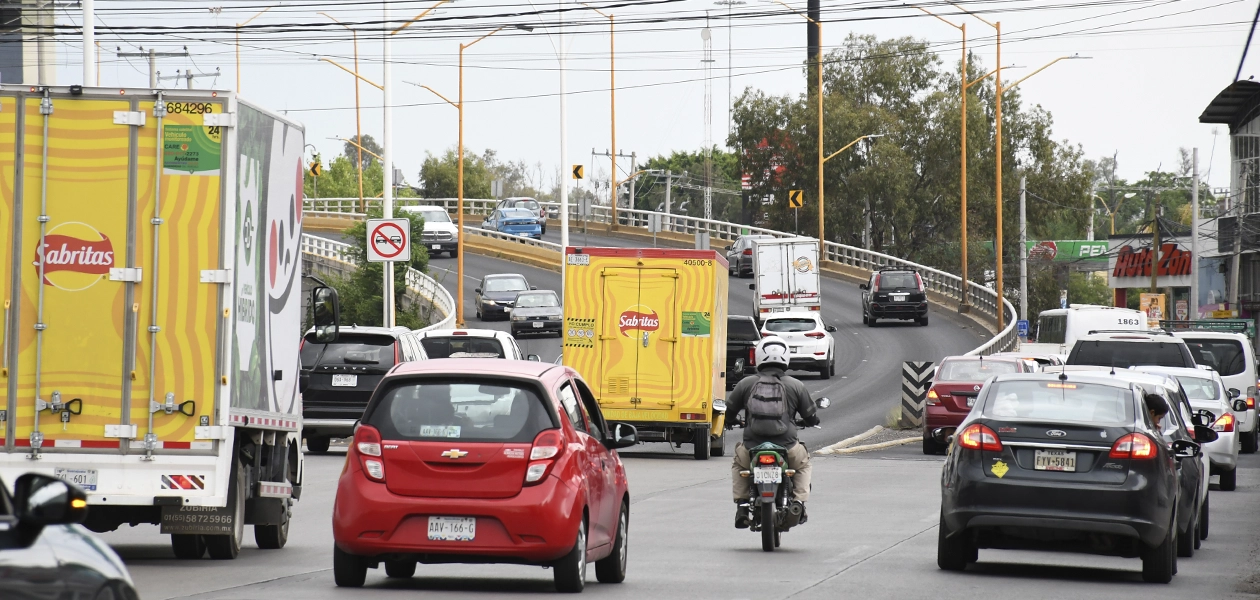 Velocidad al triple del límite; detectan conductores a 180 km:h en Segundo Anillo