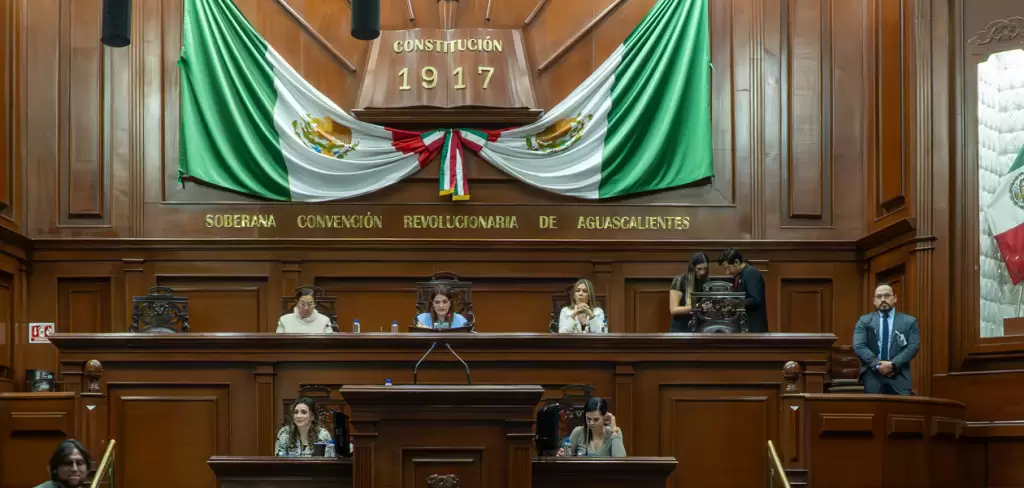 El Congreso de Aguascalientes esta tarde. Diputados votan la creación de Villa Juárez como municipio 12. Foto: JLMNoticias / Salvador Ramírez.
