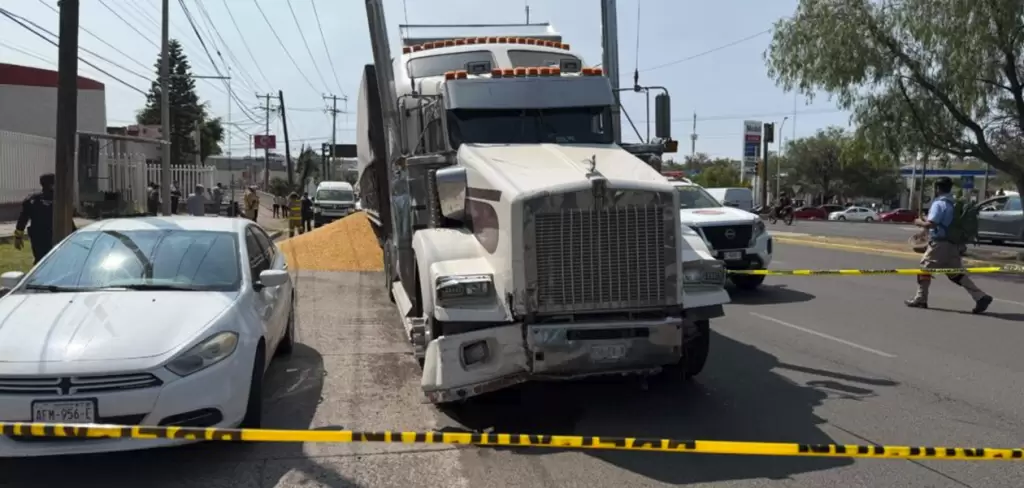 Vinculan a proceso a trailero por carambola que dejó 16 heridos en Aguascalientes
